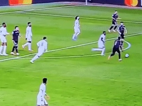 Pha xử lý gây sốt của Caicedo