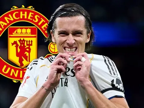 Quyết định khó hiểu của Ten Hag với Carreras