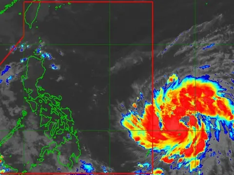 Phượng Hoàng có thể trở thành siêu bão ngay từ đêm mai, dự báo đạt cường độ cực đại khi đổ bộ vào đất liền