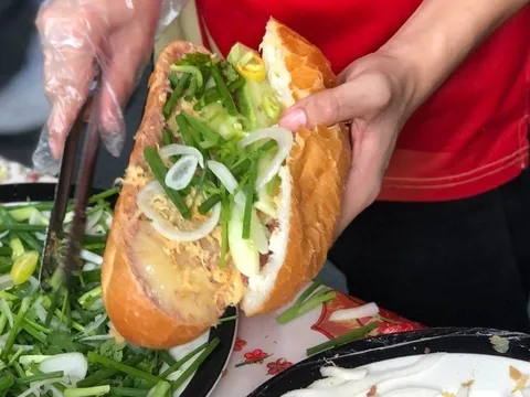 Sở An toàn thực phẩm xử lý vụ hơn 40 người nghi ngộ độc sau ăn bánh mì