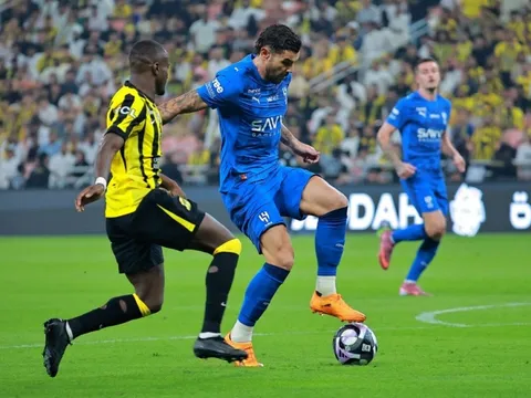 'Hậu vệ ghi bàn' đáng sợ nhất châu Á