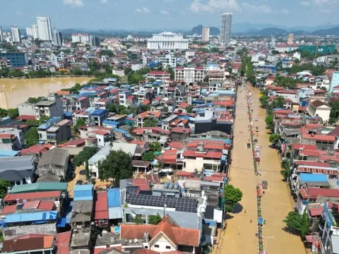 Hơn 43.000 tỷ đồng bị mưa lũ 'cuốn trôi'