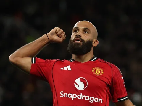 MU đẩy Mbeumo vào thế khó