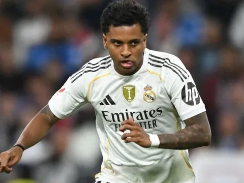 Real hạ 50% giá bán Rodrygo