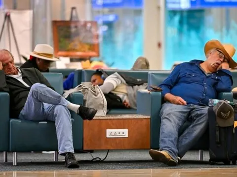 Hàng không Mỹ rung lắc vì chính phủ đóng cửa quá lâu