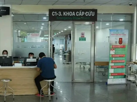 Số bệnh nhân vào viện sau khi ăn bánh mì ở phường Hạnh Thông tăng vọt