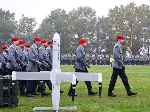 Đức nói NATO sẵn sàng triển khai 800.000 quân nếu chiến tranh với Nga