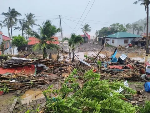 Bão Phượng Hoàng càn quét Philippines