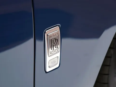 Rolls-Royce cũng giảm giá xe điện