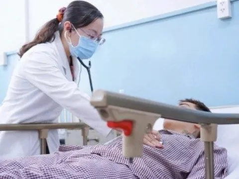 Thêm nhiều bệnh viện tiếp nhận nạn nhân nghi ngộ độc sau ăn bánh mì