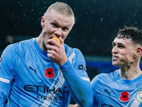 Màn ăn mừng lạ lùng của Haaland, Foden