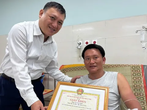 Chủ tịch Lý Sơn: Sống sót sau hơn 48 giờ trôi trên biển là kỳ tích