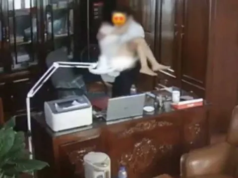 Công an vào cuộc vụ clip lãnh đạo trường THPT 'thân mật' nhiều phụ nữ