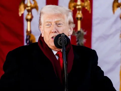 Áp phí 100.000 USD visa H-1B, ông Trump vẫn khẳng định Mỹ cần nhân tài nước ngoài