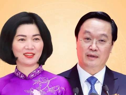 Giới thiệu bà Phùng Thị Hồng Hà làm Chủ tịch HĐND, ông Nguyễn Đức Trung làm Chủ tịch UBND TP Hà Nội
