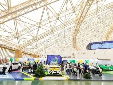 Hàng trăm gian hàng của doanh nghiệp Việt Nam và Mỹ, Đức, Nhật Bản, Hàn Quốc... tham dự Tuần lễ Công nghiệp và Công nghệ Việt Nam 2025