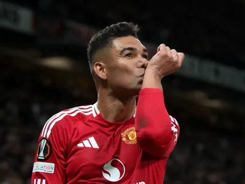 Casemiro lên tiếng về tương lai ở MU