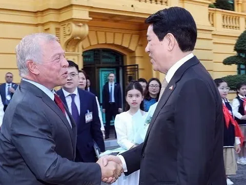 Chủ tịch nước Lương Cường đón và hội đàm với Quốc vương Jordan