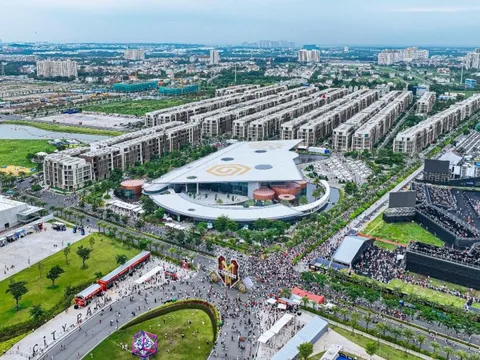 Hàng vạn người dân khu Đông TPHCM vui mừng khôn xiết khi tuyến đường định hình lại giao thông khu vực đã thông tuyến