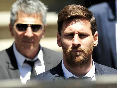 Khi Messi biết chơi hắc ám trong ván cờ kinh thiên động địa