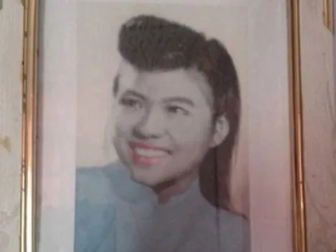 Hoa khôi Hà thành lấy chồng thiếu gia rồi lao đao đi bán xôi chè