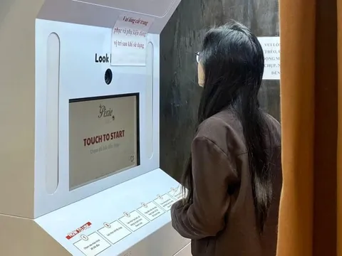 Chủ chuỗi photobooth: Vụ cô gái bị quay lén thay đồ là bài học đắt giá