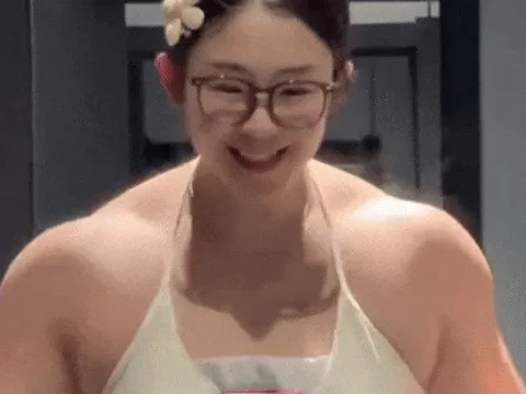 'Công chúa cơ bắp' gây sốt khắp mạng xã hội Trung Quốc