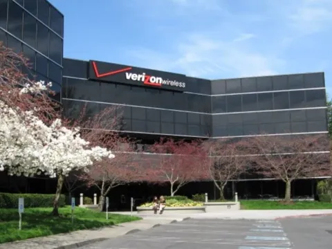 Một nhà mạng viễn thông lớn vừa cắt giảm 15.000 nhân sự vì doanh số thuê bao trả sau thấp báo động