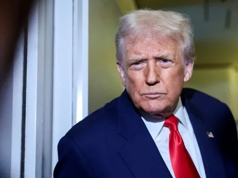 Ông Trump yêu cầu điều tra loạt nhân vật cấp cao giữa sức ép vụ 'tỉ phú ấu dâm' Epstein