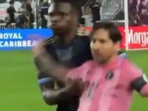 Morgan tố Messi được ưu ái