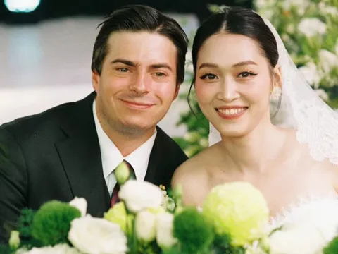 Kỹ sư IT Việt 'quẹt' chồng trên Tinder, cầu hôn đến cưới chỉ 2 tháng