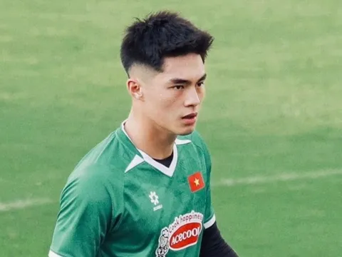 Thủ môn cao 1,91 m hay hơn Văn Lâm, Đình Triệu