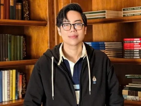 Huy Forum suy nhược nặng sau ồn ào bị chê trình độ tiếng Anh