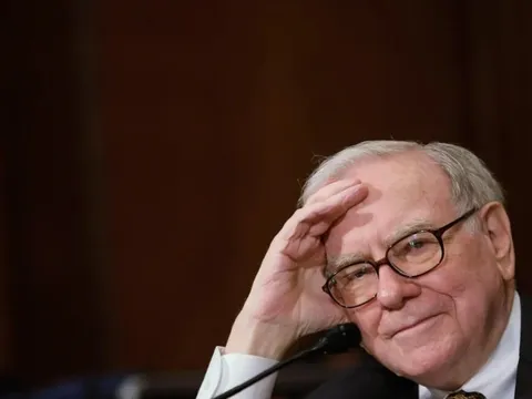 Mặc nỗi sợ bong bóng AI, tập đoàn của huyền thoại Warren Buffett quyết không 'bỏ lỡ lần hai' một cổ phiếu công nghệ: Chuyện gì đây?