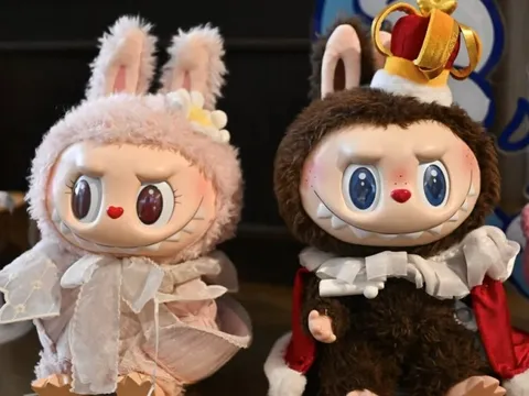 Sự xì hơi của cơn sốt Labubu và đế chế Pop Mart: Bong bóng ngành đồ chơi lần thứ 2 sắp sụp đổ sau vụ Beanie Babies?