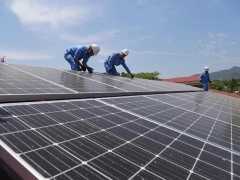 Lắp điện mặt trời mái nhà không báo cáo có thể bị phạt tới 20 triệu đồng