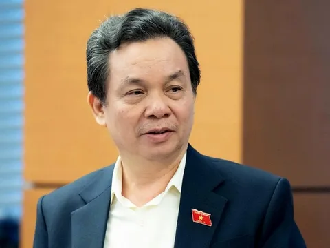 Đại biểu: Không nên giao cho Bộ Giáo dục và Đào tạo viết một bộ sách giáo khoa cung cấp cho tất cả