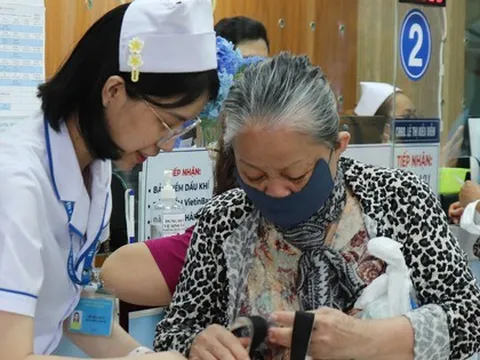 Người TP HCM trên 65 tuổi đã mua BHYT có được hoàn tiền?