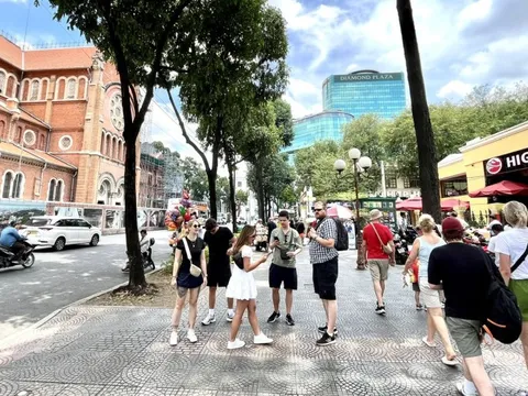 Nâng chất nguồn nhân lực du lịch TP HCM