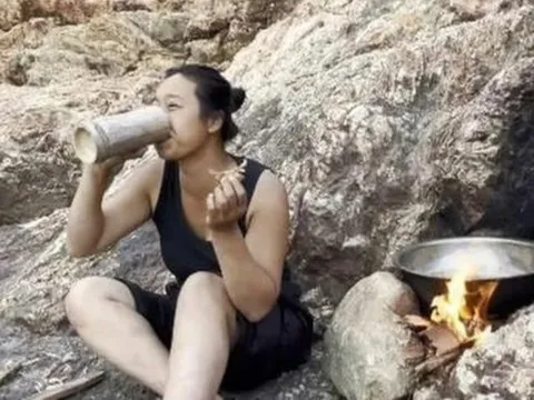 Cô gái ăn 50 con chuột, giảm 14 kg khi thi sinh tồn ở Trung Quốc