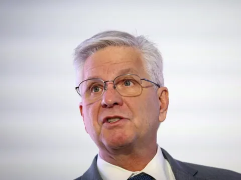 Ứng viên hàng đầu vị trí chủ tịch Fed lên tiếng, tiết lộ ‘lá phiếu ủng hộ’ cắt giảm lãi suất trong cuộc họp tới