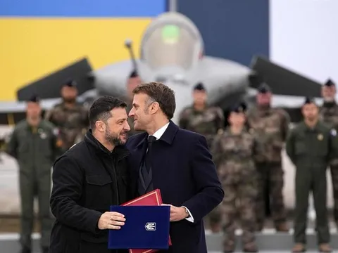 Thỏa thuận lịch sử: Pháp bán 100 chiến đấu cơ cho Ukraine - 'Đòn chính trị' giáng vào Nga?