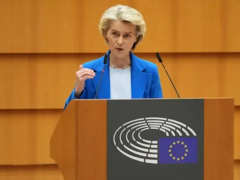 Chủ tịch Ủy ban châu Âu kêu gọi EU bù đắp khoản thiếu hụt 135 tỷ Euro cho Ukraine