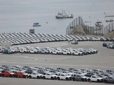 Elon Musk chậm chân, thị trường 4.500 tỷ USD tràn ngập xe điện Trung Quốc, giá rẻ gần nửa xe Tesla