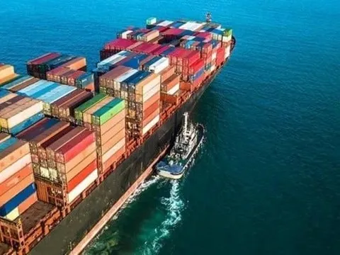 Thủ tướng yêu cầu xây dựng các phương án hỗ trợ doanh nghiệp bị ảnh hưởng bởi thuế đối ứng của Hoa Kỳ, hoàn thành trong tháng 11