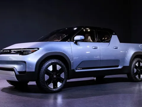 Toyota Land Cruiser sẽ có thêm bản bán tải thuần điện?