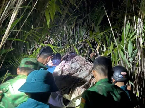 5 tiếng vượt 35km đường rừng đưa sản phụ đi cấp cứu trong đêm