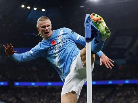 Đề nghị 200 triệu euro làm rung chuyển Man City