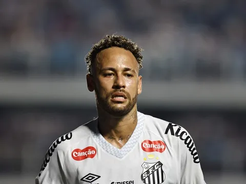Neymar lại chấn thương