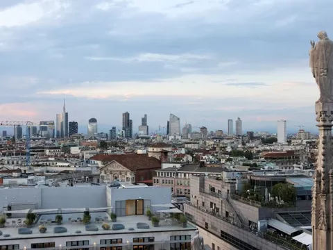 Nền kinh tế lớn thứ 3 Eurozone sắp đạt điều chưa từng có sau 1/4 thế kỷ, uy tín ngày một tăng cao